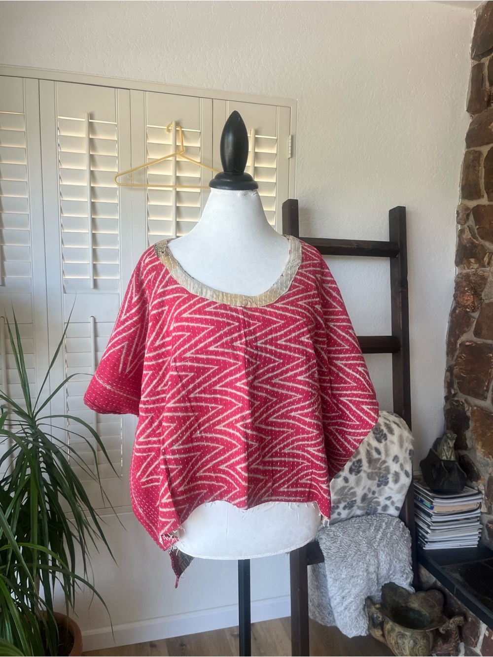 🌞✨ She’s 1 Oak OOAK Kantha Reversible Short Top ✨🌞 - Picture 8 of 10